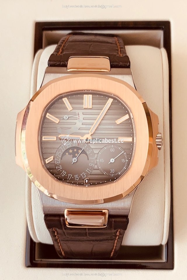 Patek Philippe Nautilus 5712GR