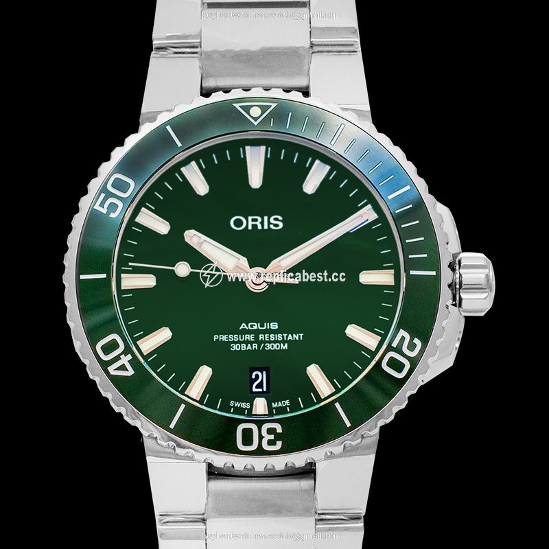 Oris Aquis Date Mens watch Unisex Automatic Steel 01 733 7732 4157-07 8 21 05PEB