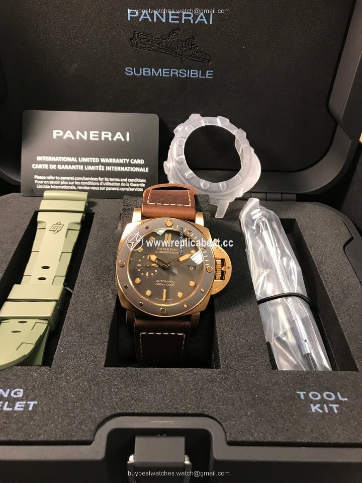 Panerai Luminor Submersible Mens watch Unisex Automatic Bronze pam00968