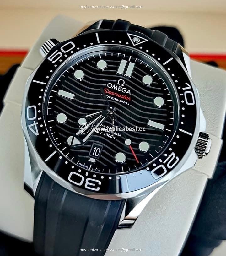 Omega Seamaster Diver 300 M Mens watch Unisex Automatic Steel 210.32.42.20.01.001