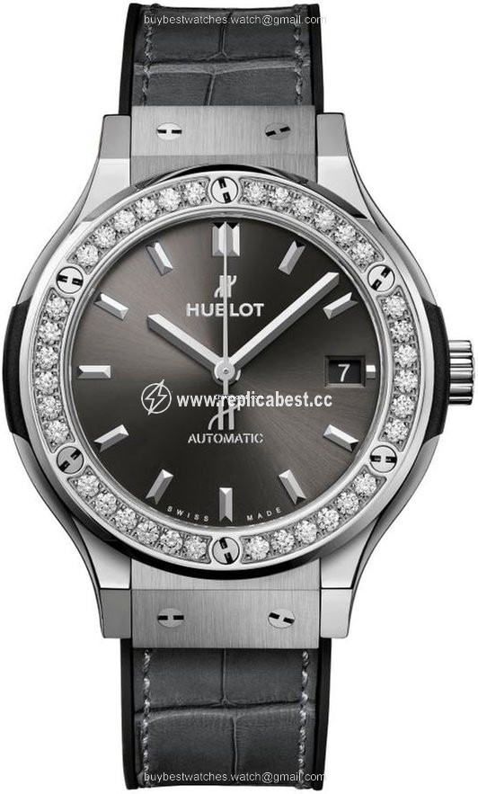 Hublot Classic Fusion Racing Grey Automatic Titanium 565.nx.7071.lr.1204