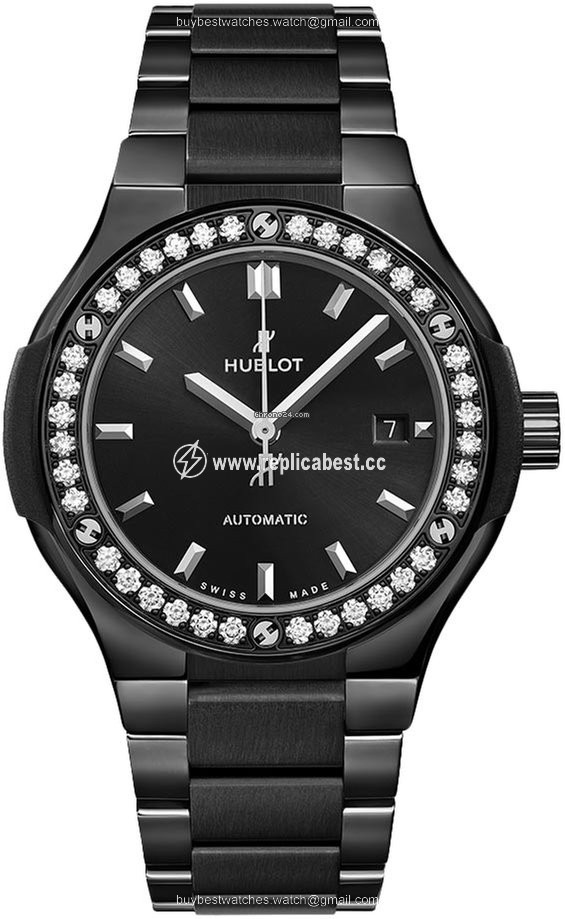 Hublot Classic Fusion 45, 42, 38, 33 mm Womens watch Automatic Ceramic 585.CM.1470.CM.1204 Black Magic