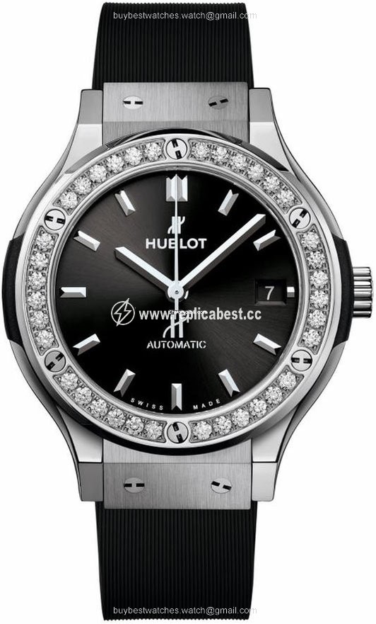 Hublot Classic Fusion 45, 42, 38, 33 mm Automatic Titanium 565.nx.1470.rx.1204