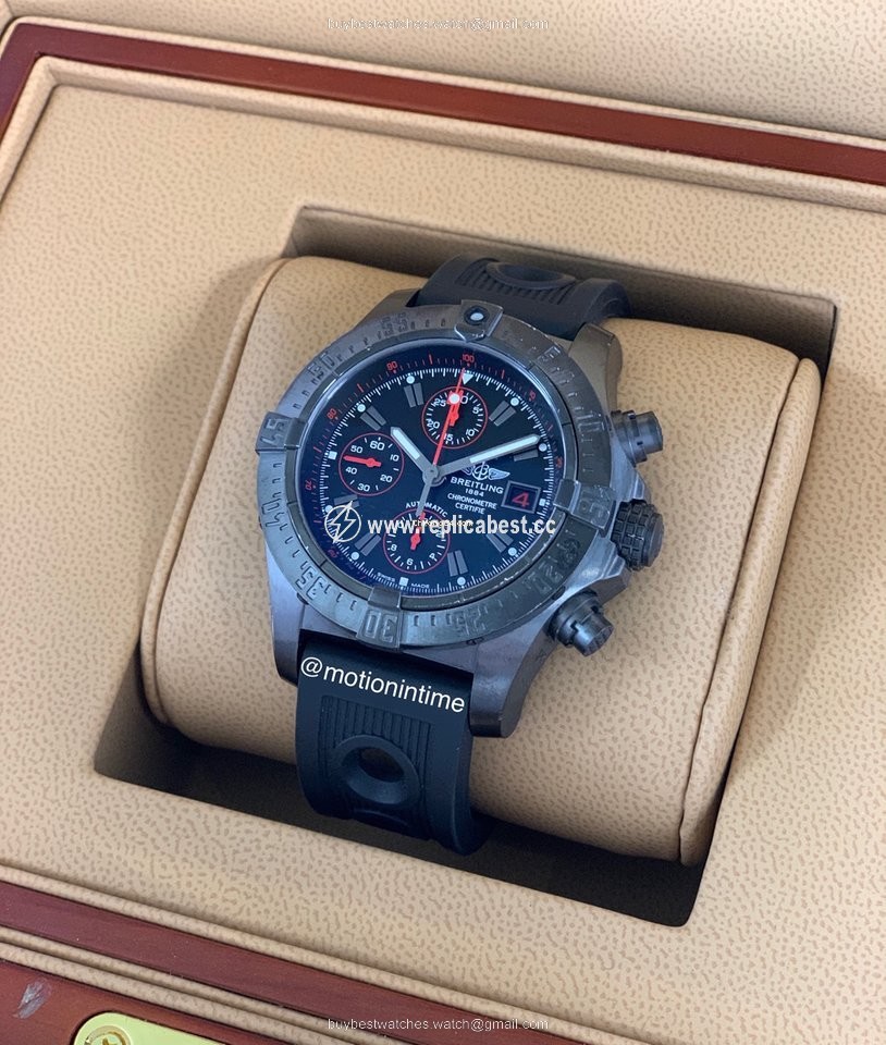 Breitling Avenger Skyland Mens watch Unisex Automatic Steel M133802C.BC73