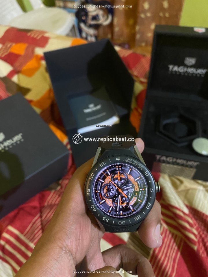 TAG Heuer Connected Mens watch Unisex Automatic Titanium SBF8A8001