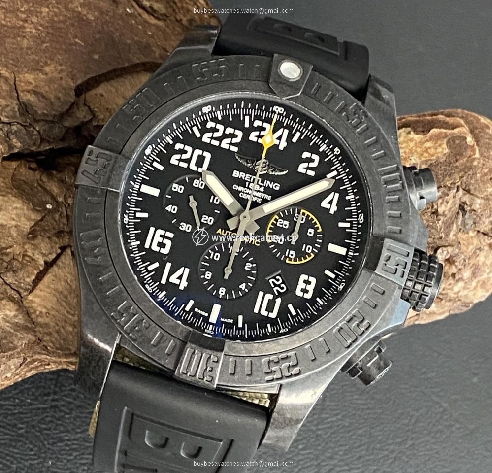 Breitling Avenger Hurricane Automatic XB1210E4