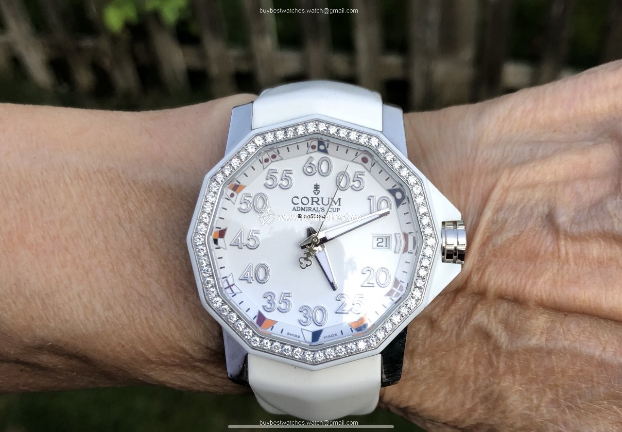 Corum Admirals Cup Competition 40 Mens watch Unisex Automatic Steel 082.951.47 F379 AA32