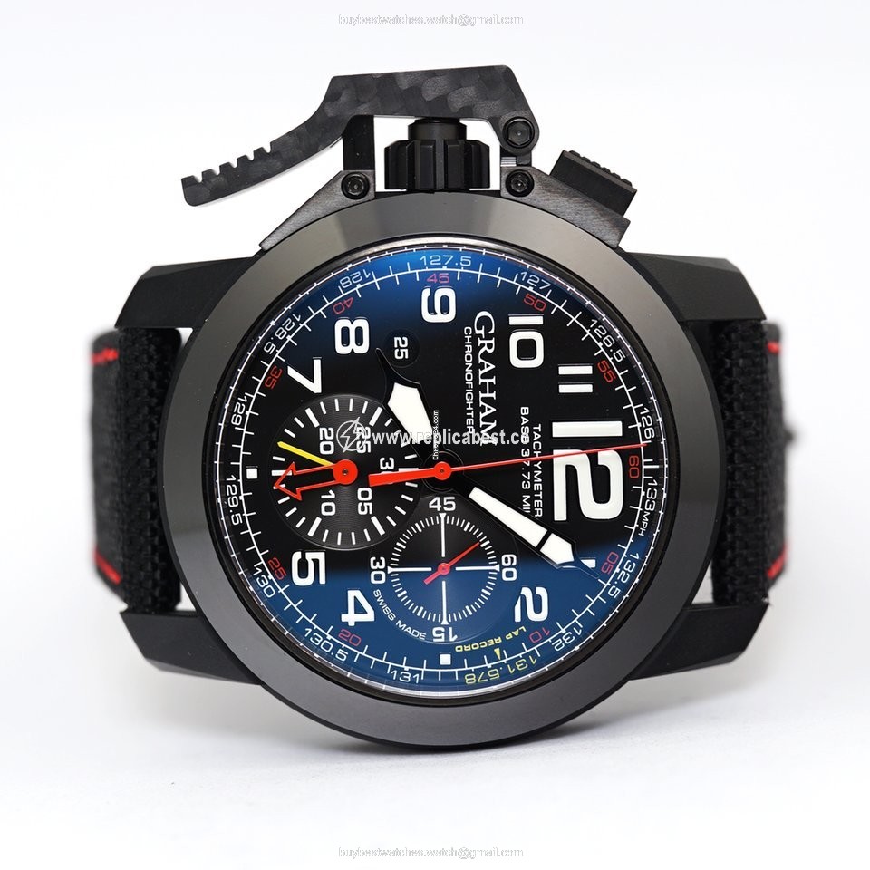 Graham Chronofighter Oversize Carbon 2CCBK.B07A