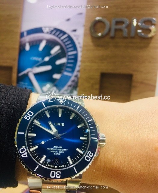 Oris Aquis Mens watch Unisex Automatic Steel 01 400 7763 4135-07 8 24 09PEB