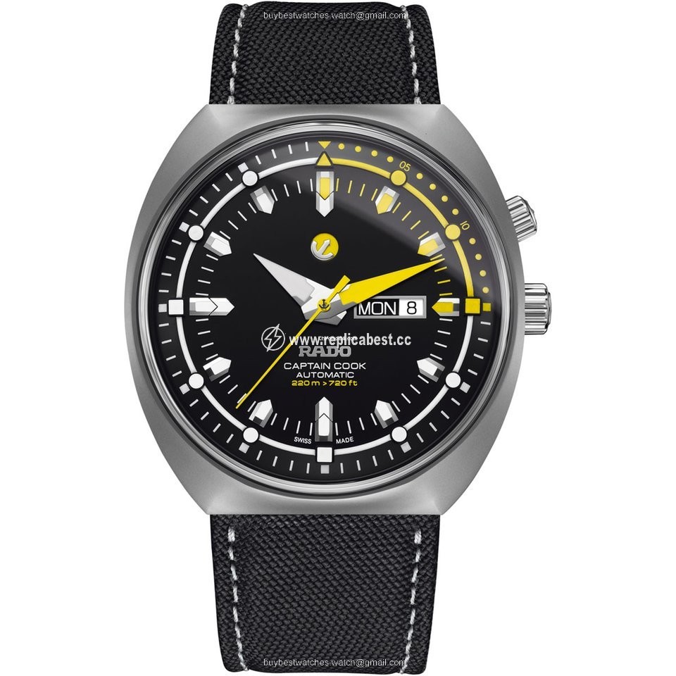 Rado HyperChrome Captain Cook Mens watch Unisex Titanium R33030176