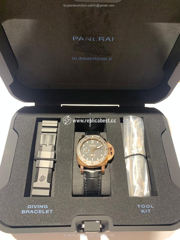 Panerai Luminor Submersible Mens watch Unisex Automatic Rose gold PAM 00974