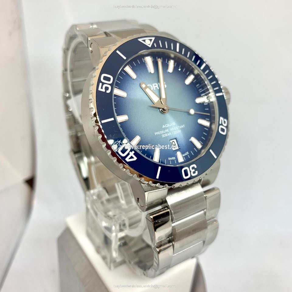 Oris Aquis Date Mens watch Unisex Automatic Steel 01 733 7730 4175-Set