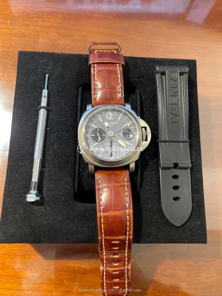 Panerai Luminor GMT Automatic Mens watch Unisex Automatic Titanium PAM 00089