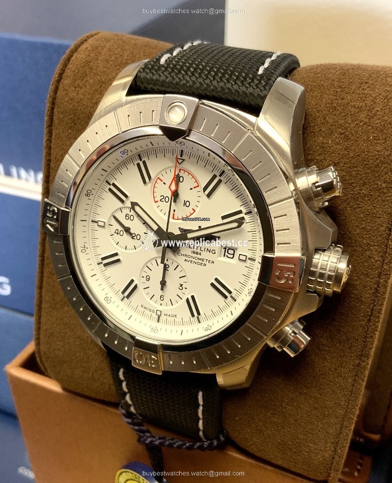Breitling Super Avenger Mens watch Unisex Automatic Steel A133751A1A1X2