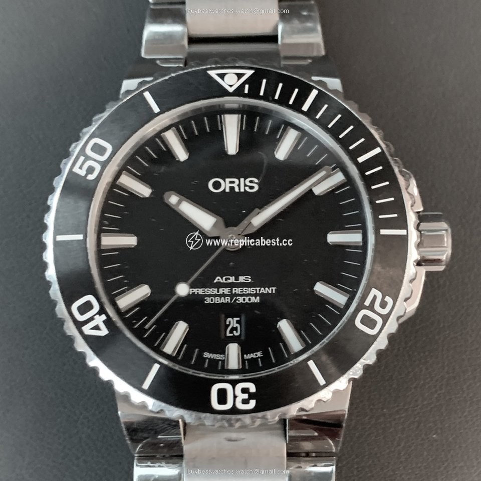 Oris Aquis Date Mens watch Unisex Automatic Steel 01 733 7730 4154-07 8 24 05PEB