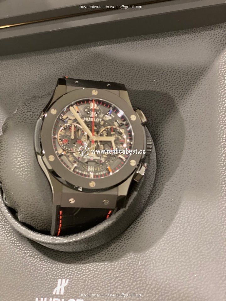 Hublot Classic Fusion Aerofusion Mens watch Unisex Automatic Ceramic 525.CM.0173.LR.AUM20