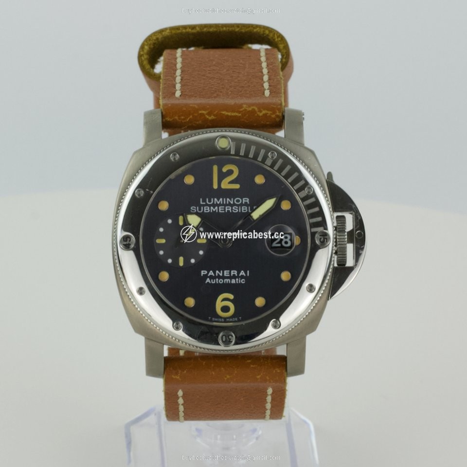 Panerai Luminor Submersible Mens watch Unisex Automatic Titanium PAM 00170