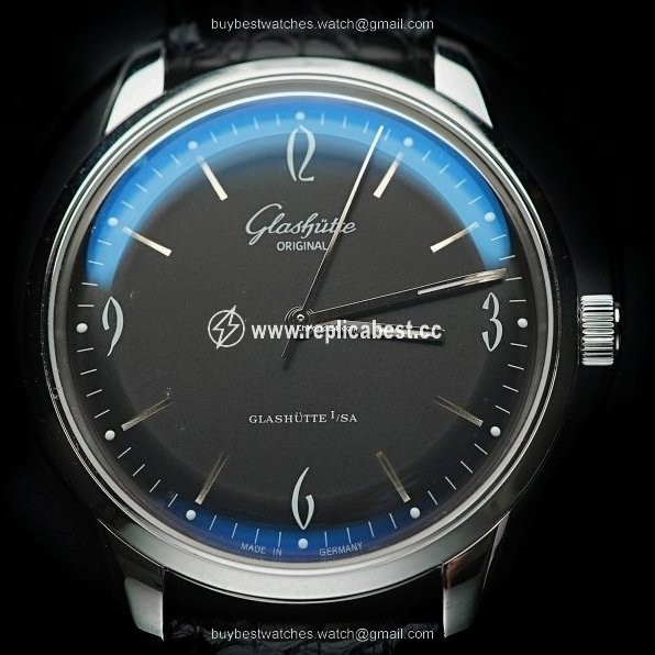 Glashutte Original Sixties Mens watch Unisex Automatic Steel 39-52-04-02-04