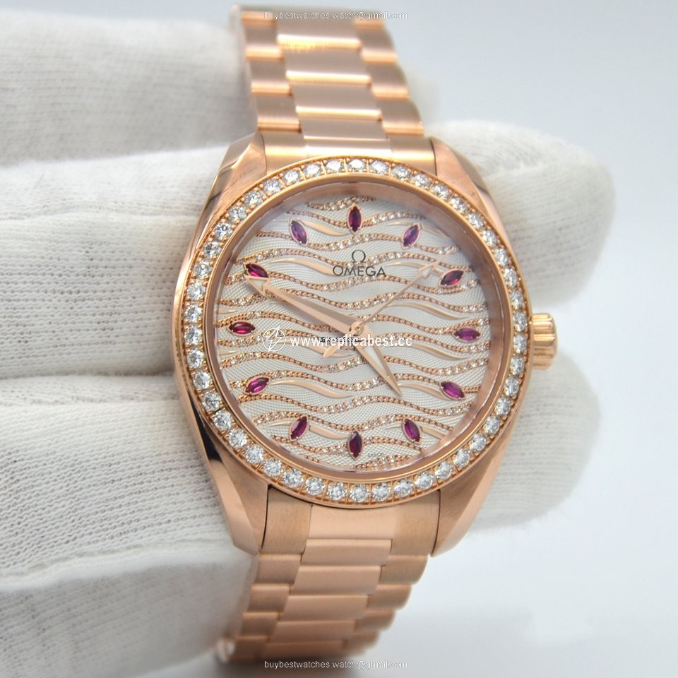 Omega Seamaster Aqua Terra Womens watch Automatic Rose gold 220.55.34.20.99.004
