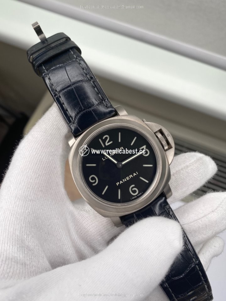 Panerai Luminor Base Mens watch Unisex Manual winding Steel PAM 00176