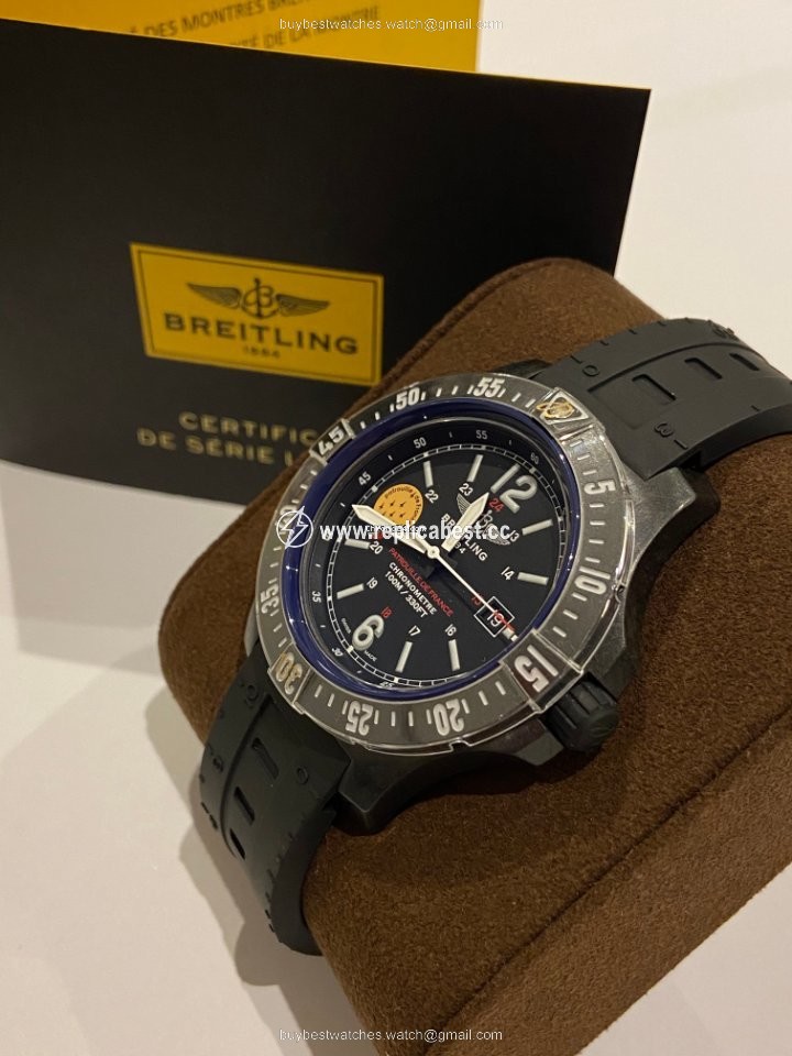 Breitling Colt Skyracer Mens watch Unisex Quartz Carbon X74320E4