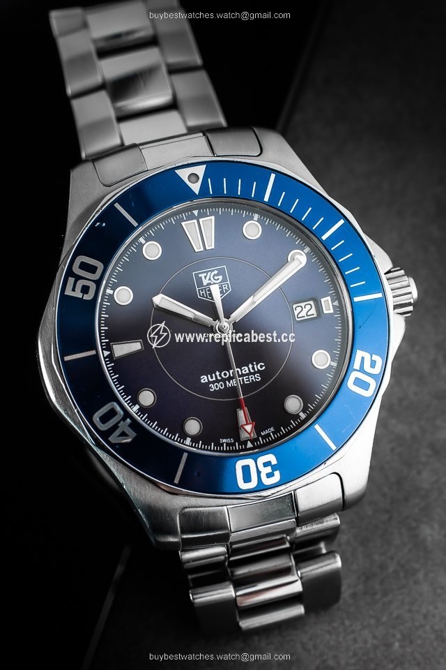 TAG Heuer Aquaracer Mens watch Unisex Automatic Steel WAB2011