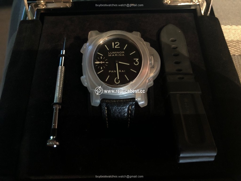 Panerai Luminor Marina Mens watch Unisex Manual winding Titanium PAM 00177