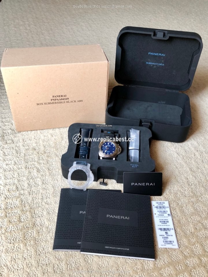 Panerai Luminor Submersible 1950 3 Days Automatic Mens watch Unisex Automatic Titanium PAM 692