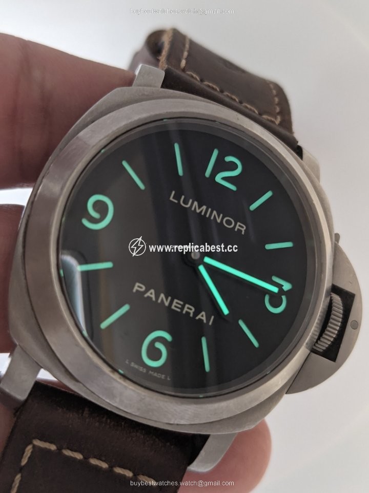 Panerai Luminor Marina Mens watch Unisex Manual winding Titanium PAM 00116
