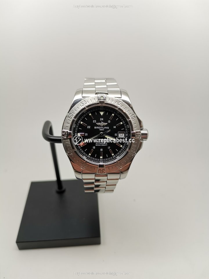 Breitling Colt Automatic Mens watch Unisex Automatic Steel A1738011