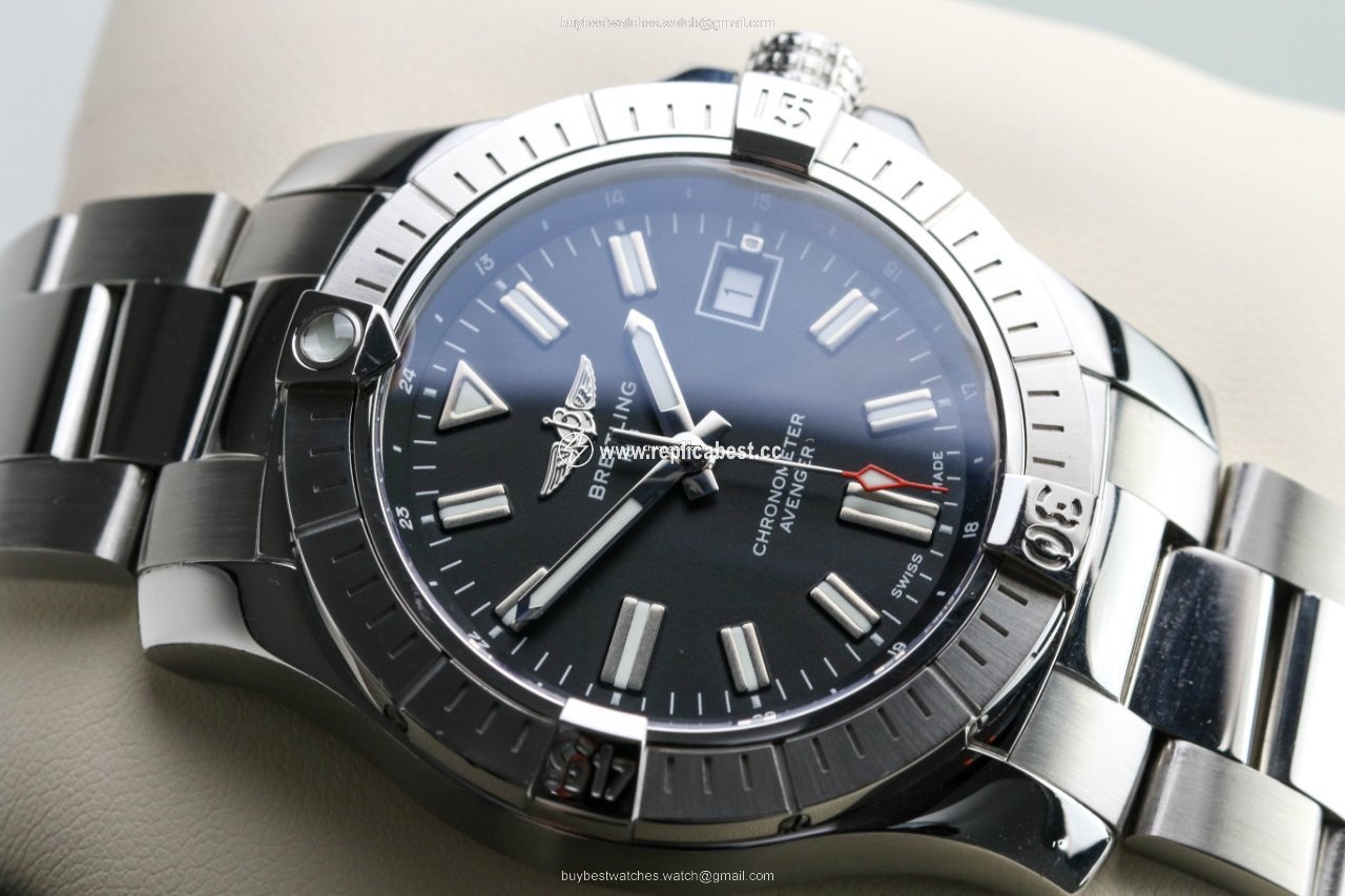 Breitling Avenger Mens watch Unisex Automatic Steel A17318101B1A1