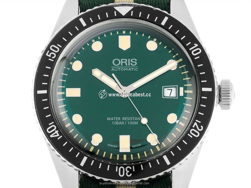 Oris Divers Sixty Five Mens watch Unisex Automatic Steel 01733 7720 4057 07 5 21 24FC