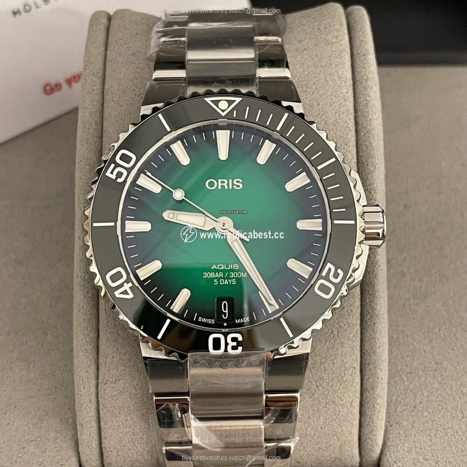 Oris Aquis Date Mens watch Unisex Automatic Steel 01 400 7769 4157 07 8 22 09PEB