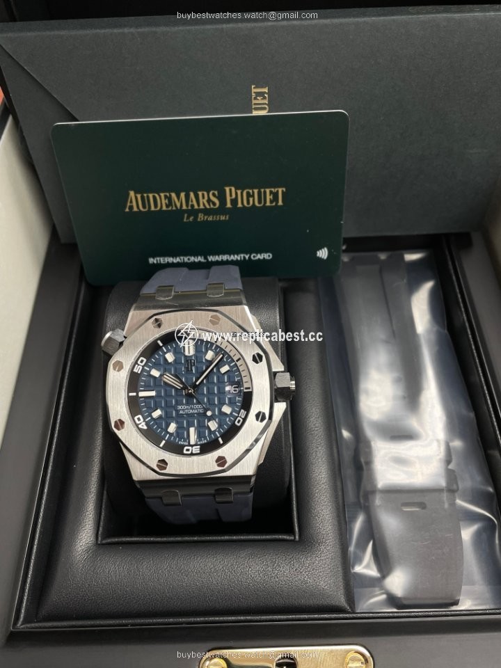 Audemars Piguet Royal Oak Offshore Diver Mens watch Unisex Automatic Steel 15720ST.OO.A027CA.01