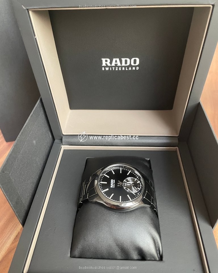Rado HyperChrome Mens watch Unisex Quartz Ceramic R32114152