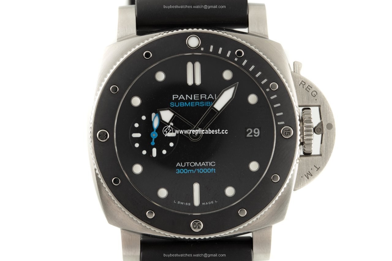 Panerai Luminor Submersible Mens watch Unisex Automatic Steel PAM00683