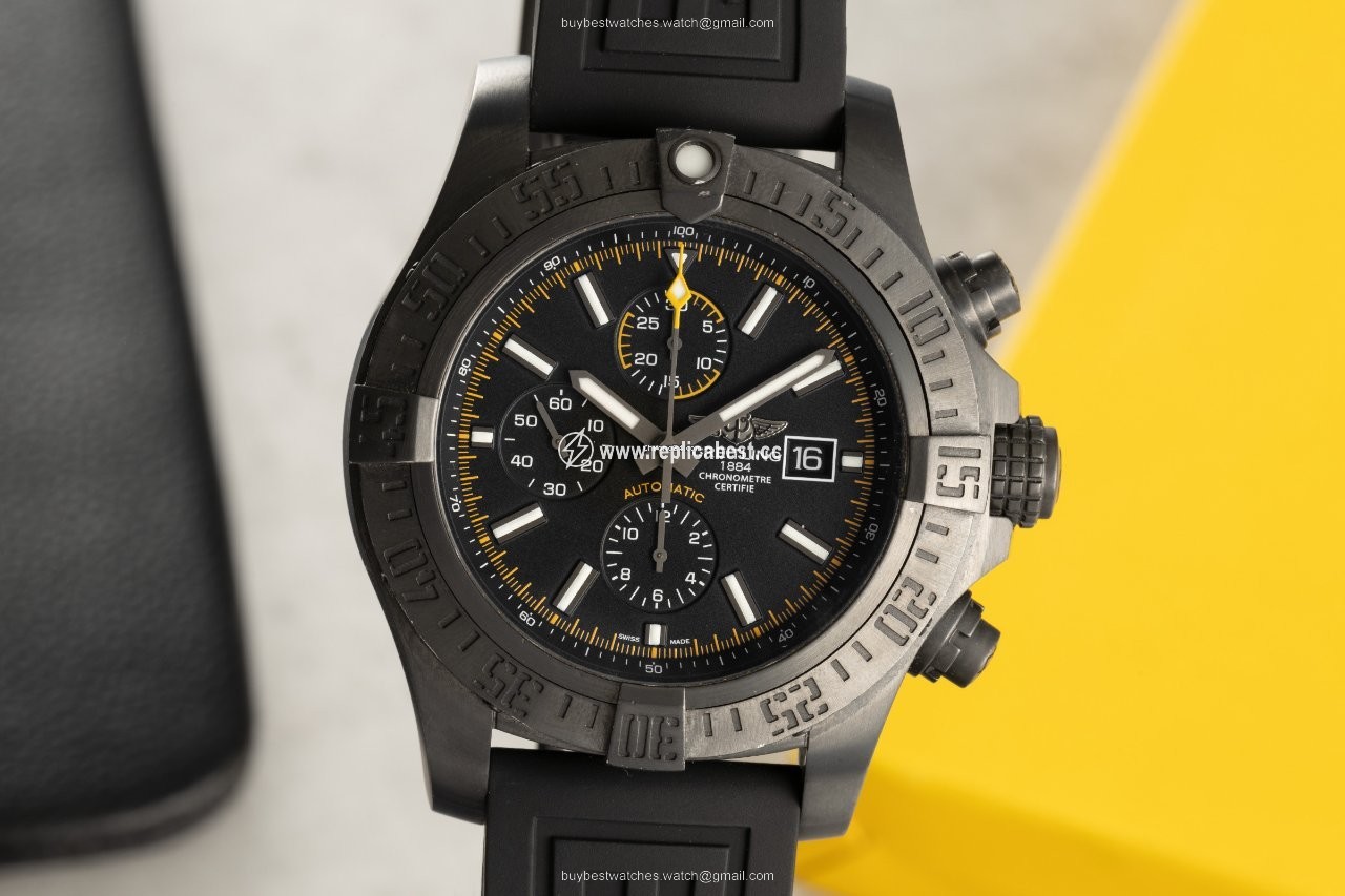 Breitling Super Avenger II Mens watch Unisex Automatic Steel M13371