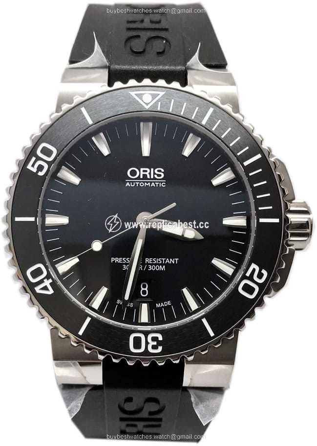 Oris Aquis Date Mens watch Unisex Automatic Steel 01 733 7653 4154