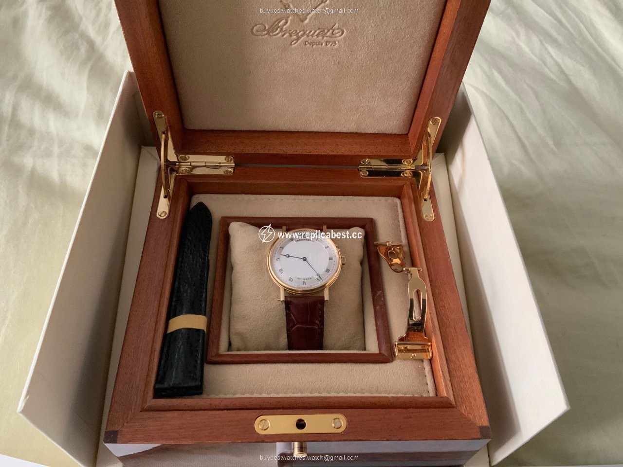 Breguet Classique Mens watch Unisex Automatic Yellow gold 5157BA 11 9V6