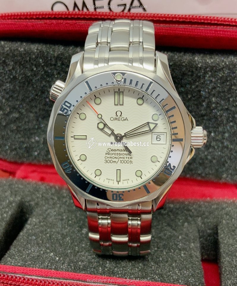Omega Seamaster Diver 300 M Mens watch Unisex Automatic Steel 2552.20.00