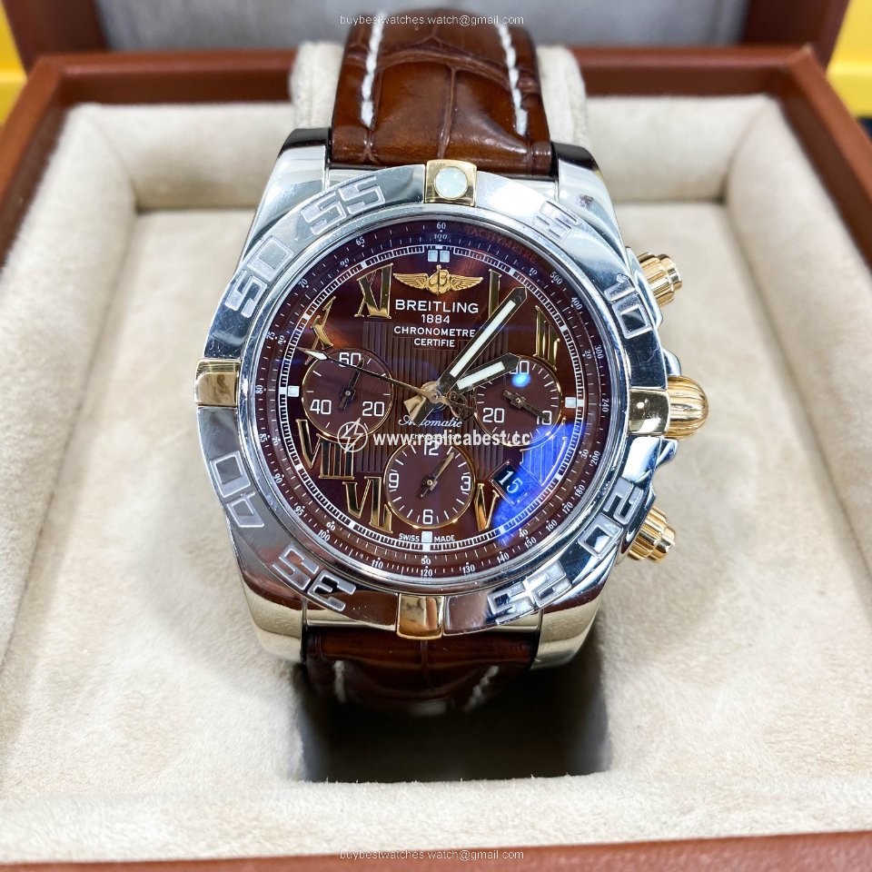 Breitling Chronomat 44 Mens watch Unisex Automatic Gold Steel IB011012 Q567