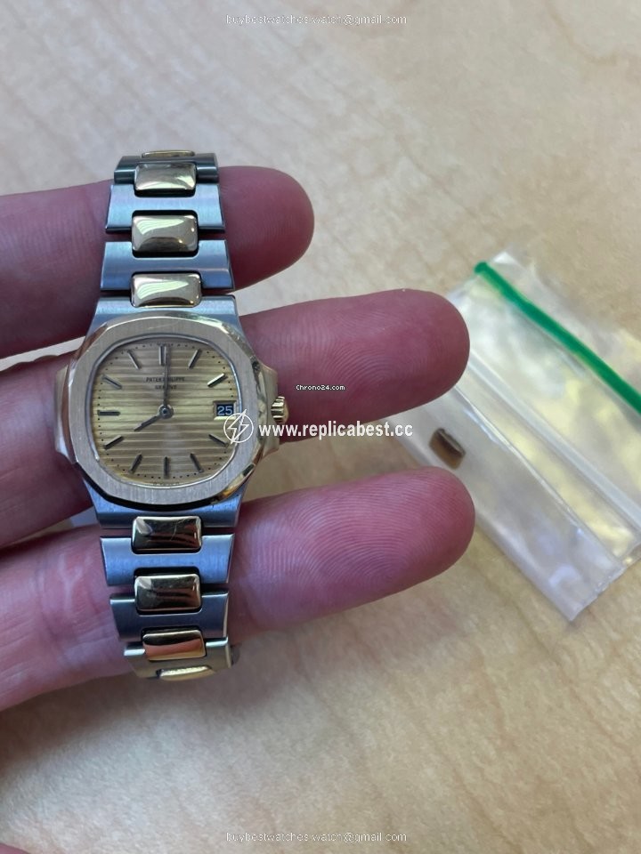 Patek Philippe Nautilus Womens watch Quartz Gold Steel 4700 1