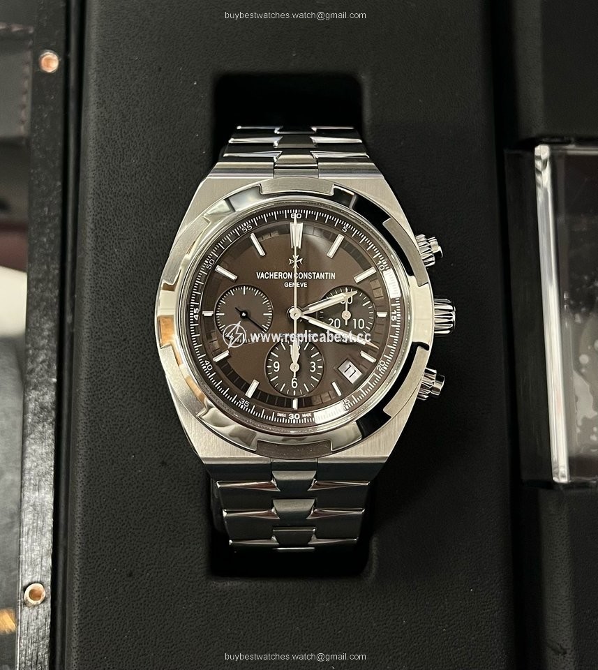 Vacheron Constantin Overseas Chronograph Mens watch Unisex Automatic Steel 5500V 110A-B147