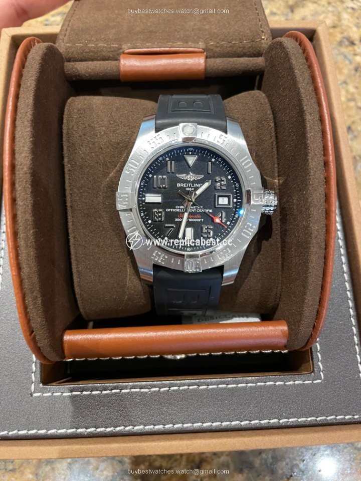 Breitling Avenger II Seawolf Mens watch Unisex Automatic Steel A1733110 BC31 169A