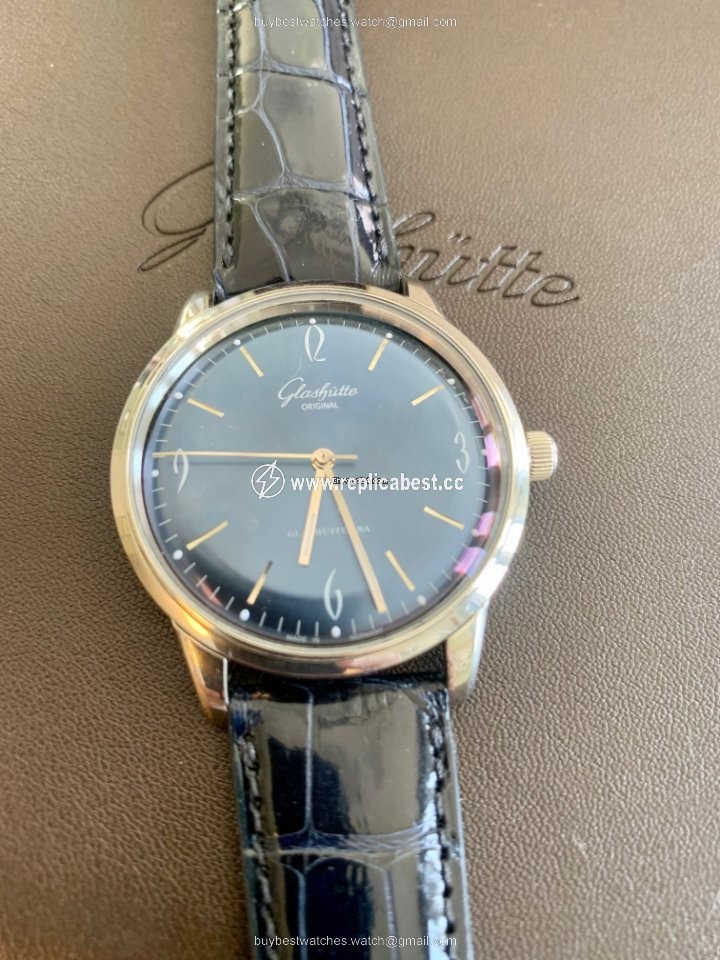 Glashutte Original Sixties Mens watch Unisex Automatic Steel 1-39-52-06-02-04