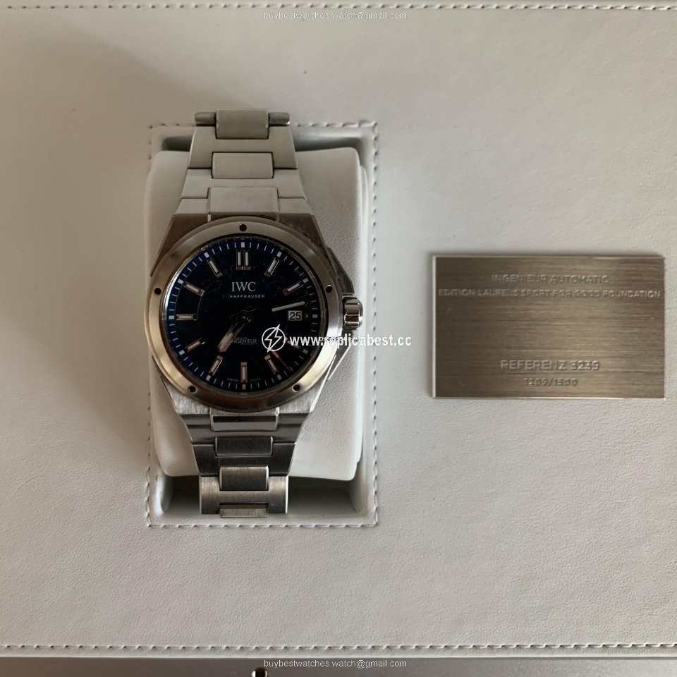 IWC Ingenieur Automatic Mens watch Unisex Automatic Steel IW323909