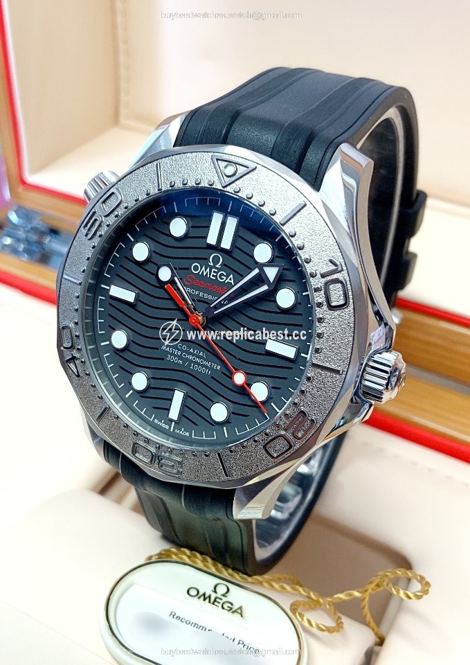 Omega Seamaster Diver 300 M Mens watch Unisex Automatic Steel 210.32.42.20.01.002