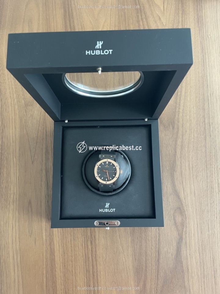 Hublot Classic Fusion 45, 42, 38, 33 mm Mens watch Unisex Automatic Rose gold 1346562