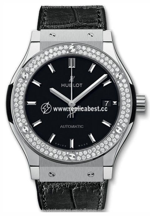 Hublot Classic Fusion Quartz Womens watch Automatic Titanium 581.NX.1171.LR.1104