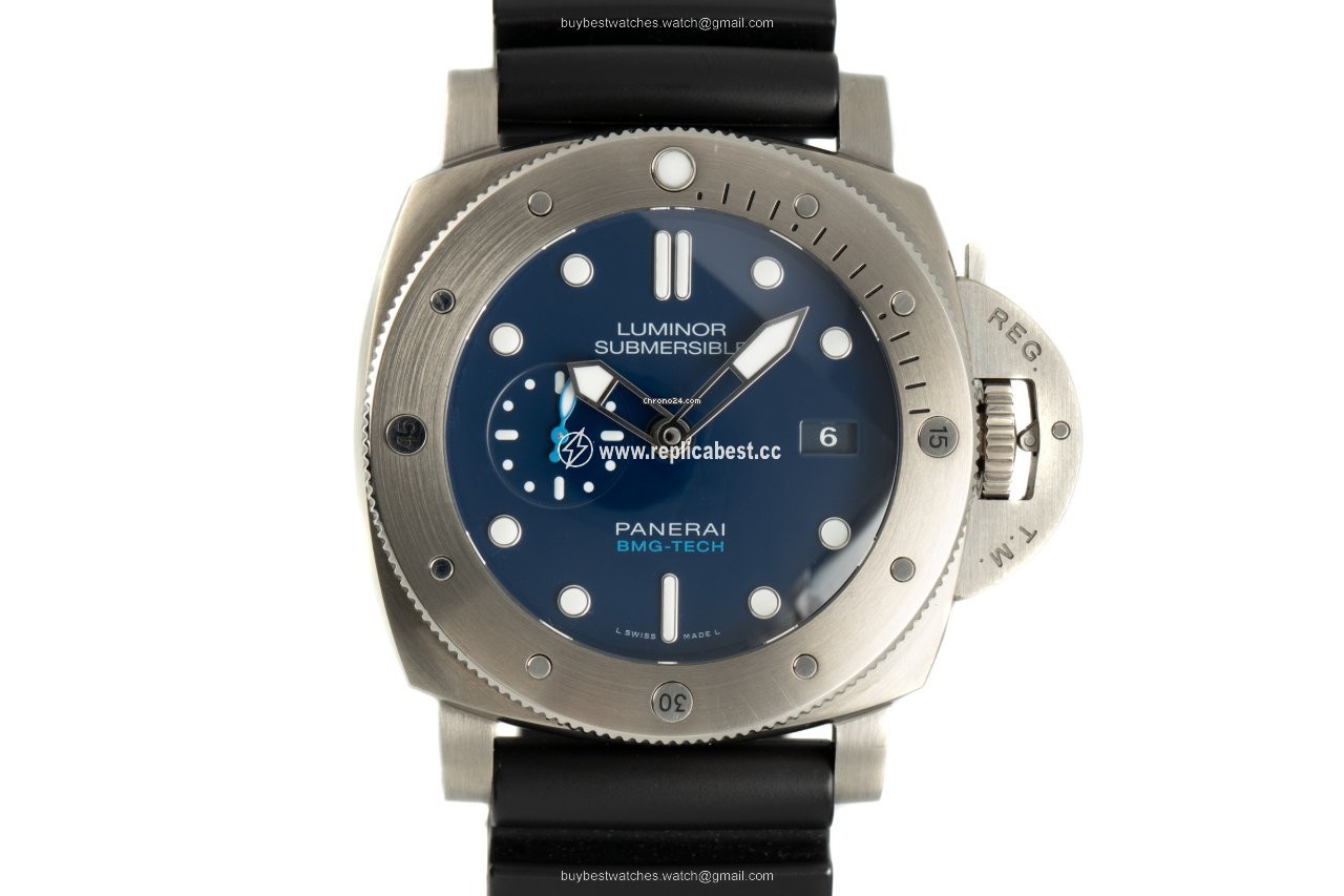 Panerai Luminor Submersible Mens watch Unisex Automatic Titanium PAM00692